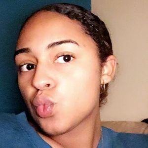 Meet your Posher, Kaila